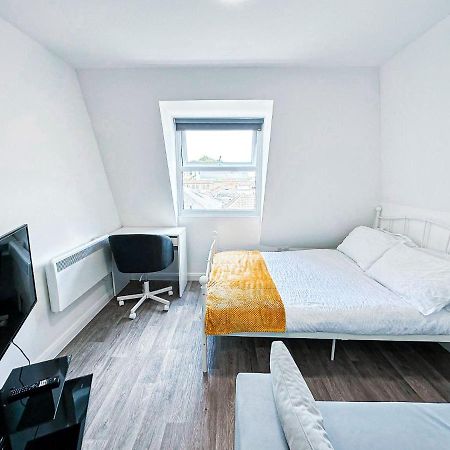 Lovely Studio Apartment Maidstone Exterior photo