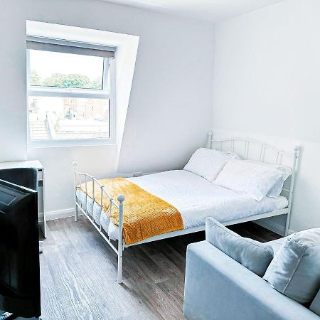 Lovely Studio Apartment Maidstone Exterior photo