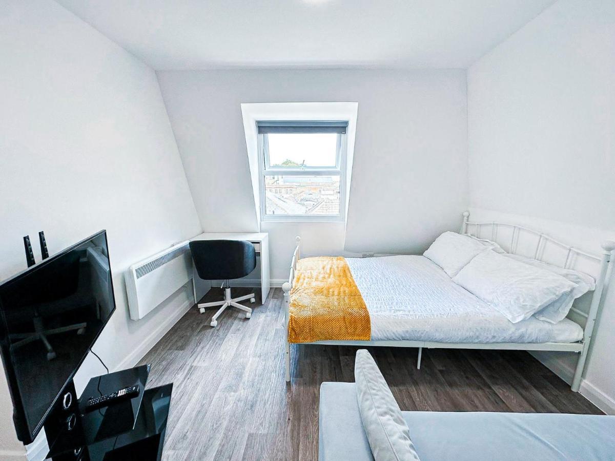 Lovely Studio Apartment Maidstone Exterior photo