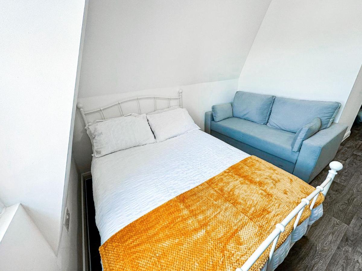 Lovely Studio Apartment Maidstone Exterior photo